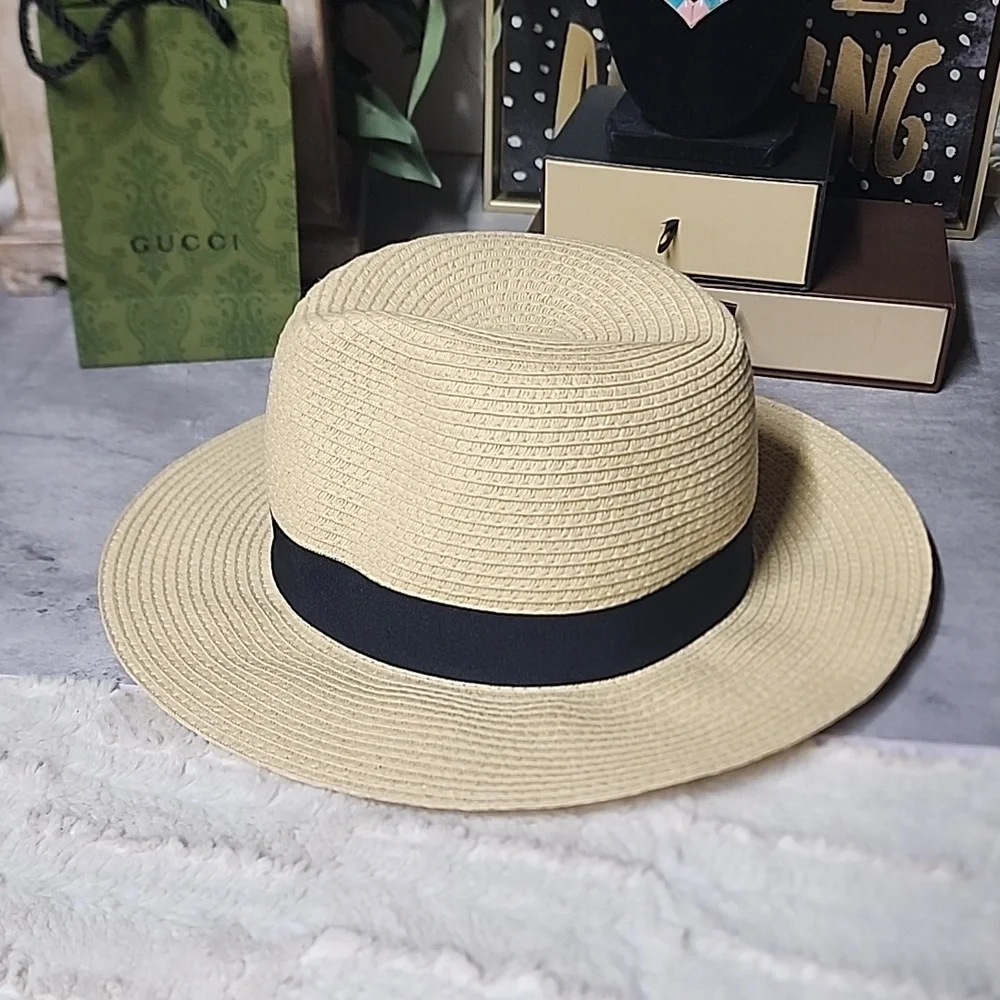 Womans OS hat